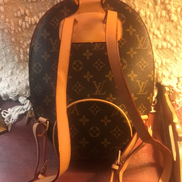 Louis Vuitton Ellipse Backpack - Picture 4 of 8